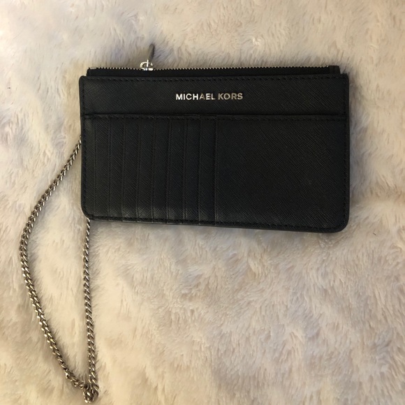 - Michael Kors wristlet black - Picture 1 of 4
